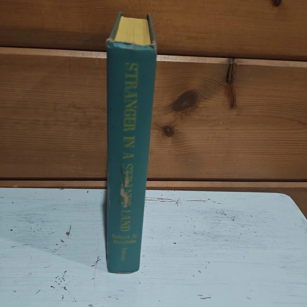 Stranger in a Strange Land Robert A Heinlein HC 1961 Sci Fi Novel Putnam Vintage